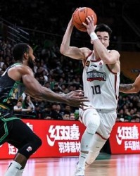 世界杯下注-曝争议前锋投奔杨鸣！曾也是国手，在辽宁能否完成救赎？