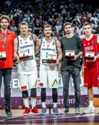 世界杯下注官网-欧洲群星眼中的东契奇：魔术师、天才、50年一遇