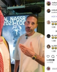 费迪南德在中国香港参观C罗蜡像，社媒晒照：看起来不错兄弟🐐