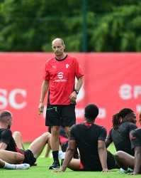 米兰助教：莫德里奇始终全力以赴，S-希门尼斯像全队一样仍需提高